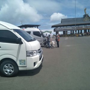 rental hiace wisata jakarta